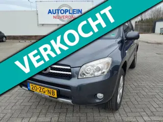 Toyota RAV4 2.0 VVTi X-Style nette in Nederland nieuw geleverde complete rav4 met een trekgewicht va