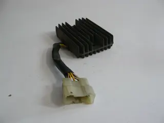 Regulator rectifier  Kawasaki ZX 9 R 1998 - 1999