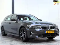 BMW 3-serie Touring 330i High Executive Individual|Pano|360 Camera|Adaptief|Trekhaak|Stuurverwarming