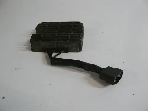 Regulator rectifier  Suzuki GSX R 1000 2000 - 2002