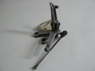 Main step holder left Suzuki GSX R 1000 2000 - 2002