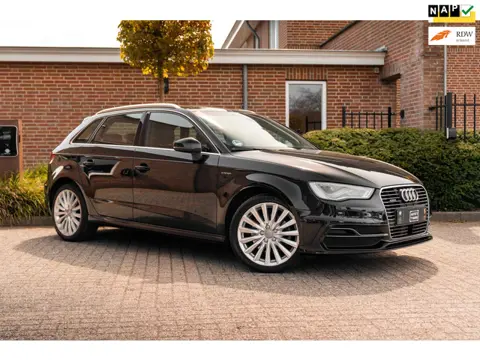 Audi A3 Sportback 1.4 e-tron PHEV Ambition Pro Line + 204 PK Half/Leer Keyless Lane-Assist LED 18''