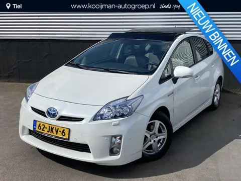 Toyota Prius 1.8 Executive Schuif-/kanteldak met zonnepanelen, Volledig dealeronderhouden! NL-auto, 