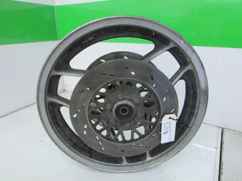 VOORWIEL COMPLEET Suzuki GSX 750 1984 - 1986