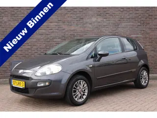 Fiat Punto Evo 1.4 Dynamic, 3 deurs, airco, navigatie, keurige auto. Nieuwe APK bij levering