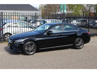 Mercedes-Benz C-klasse C180 Automaat, 18", trekhaak, digitaal dashboard!