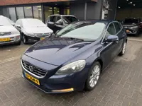 Volvo V40 1.6 T3 Momentum CAMERA CRUISE KEYLESS TREKHAAK ORIG NL NAP