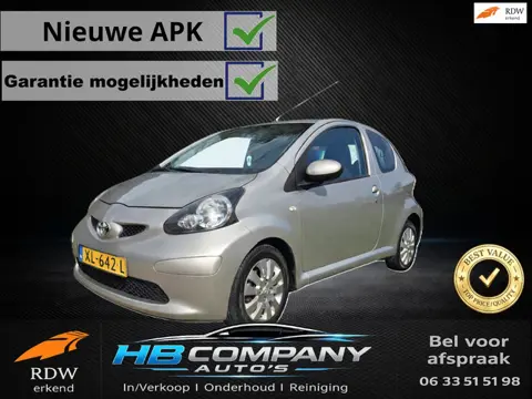 Toyota Aygo 1.0-12V Calvin Klein | Nieuwstaat | Carplay | Nieuwe APK (25-05-2027) | Leder bekleding