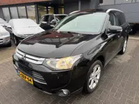 Mitsubishi Outlander 2.0 Instyle 7PERSOONS XENON LEDER TREKHAAK SCHUIFDAK VOL ORIG NL NAP