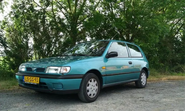 Nissan Sunny 1.4 E LX E2 1995 Groen (met dakraam!)