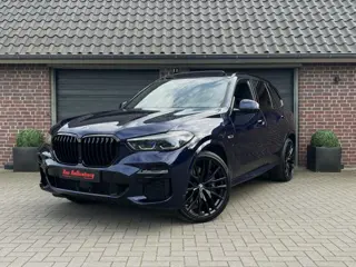 BMW X5 45E XDRIVE M SPORT BOWERS EN WILKINS LASER PANO HUD 4WST. TREKHAAK