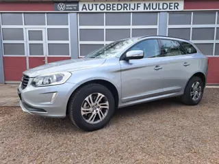 VOLVO XC60 2.0 D4 FWD 181 Pk Momentum Leder Nav Stoelverw. Pdc