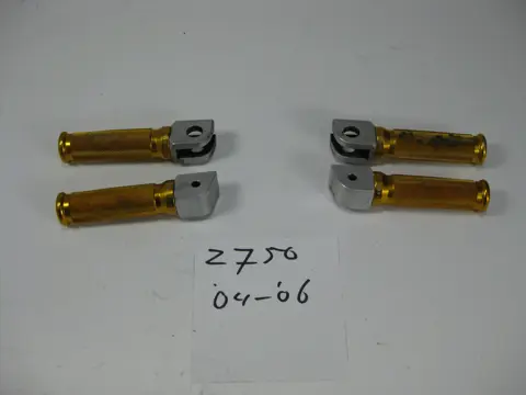 VOETSTEUN RECHTS Kawasaki Z 750 2004 - 2006