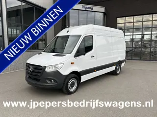 Mercedes-Benz Sprinter 317 CDI L2 H2 Pro Facelift / MBUX / Navigatie / Camera / Geveerde stoel / Cru