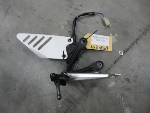 RECHTER SCHETSPLAAT Kawasaki ZX 6 R 2013 - 2015
