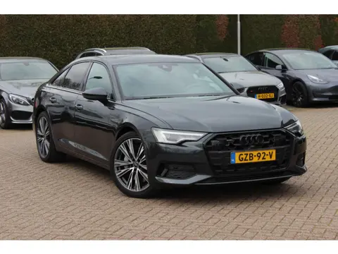 Audi A6 Limousine 50 TFSI e quattro S edition / Trekhaak / 360Camera / Keyless / Matrix LED / Half l
