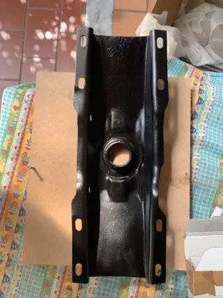 Lower support mounting for Jaguar Mk2