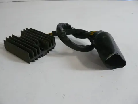 SPANNINGSREGELAAR Honda CBR Fireblade 2000 - 2001