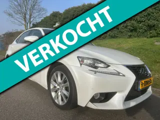 Lexus IS 300h Business Line Pro - Navi - Camera - Parelmoer wit