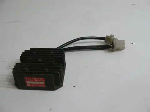 SPANNINGSREGELAAR Honda CB 400 1978 - 1984