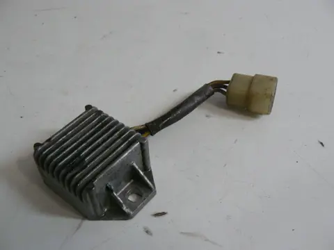 Regulator rectifier  Yamaha XT 1980 - 2010