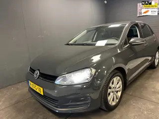 Volkswagen Golf 1.6 TDI BlueMotion DSG LM NAP NL 1eigenaar dealer onderhouden.