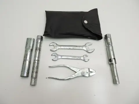 GEREEDSCHAPSET Suzuki Burgman 400 1998 - 2000