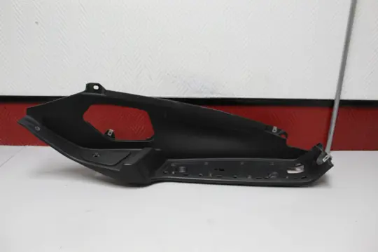 RECHTER ONDERKUIP Piaggio MP3 500 LT 2011 - 2013