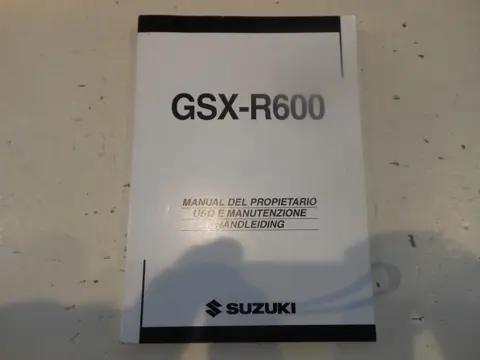 INSTRUCTIEBOEKJE Suzuki GSX R 600 2004 - 2005