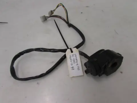 STUURSCHAKELAAR LINKS Yamaha XJ 750 1982 - 1984