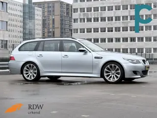 BMW 5-serie Touring M5 V10 volleder dashboard trekhaak Silverstone II int + ext