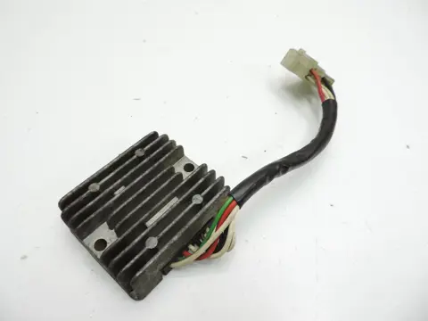 SPANNINGSREGELAAR Yamaha XJ 750 1982 - 1984