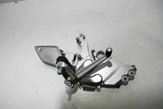 RECHTER SCHETSPLAAT Yamaha MT-01 2005 - 2011