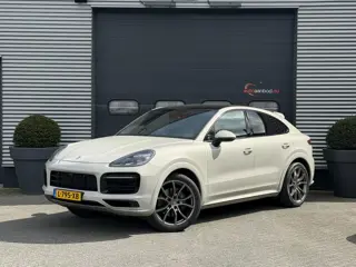 Porsche Cayenne Coupé 3.0 E-Hybrid | Sport Chrono | 360* Camera | Panoramadak | Luchtvering | Bose |