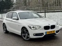 BMW 1-serie 116i Business+ /Xenon/Pano/Navi/Stoelverwarming/