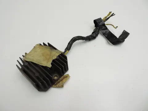 SPANNINGSREGELAAR Kawasaki GPZ 1100 1981 - 1982