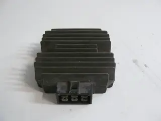 Regulator rectifier  Kawasaki GPX 600 1988 - 1994