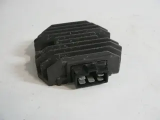 Regulator rectifier  Yamaha FAZER 600 2008 - 2009