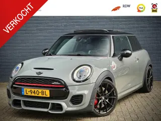 Mini Mini 2.0 John Cooper Works Chili / ADAPT. CRUISE / PANO / HUD / LEDER / STOELVERW.