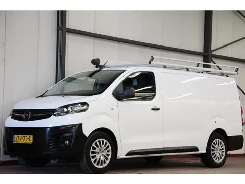 Opel Vivaro 1.5 CDTI L3H1 LANG IMPERIAAL EN TREKHAAK