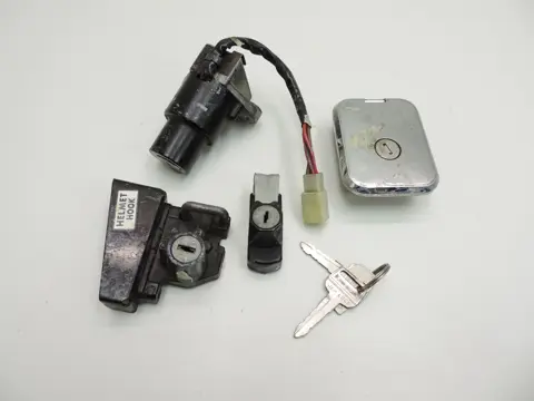 SLOTENSET Kawasaki CSR 305 LTD 1981 - 1989