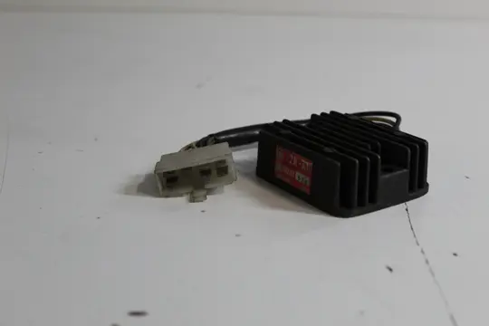 Regulator rectifier  Yamaha XJ 900 F 1983 - 1994