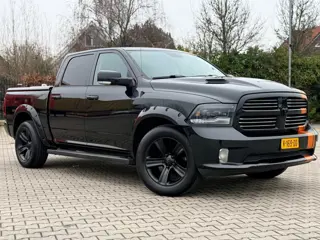 Dodge Ram 1500 5.7 V8 Quad Cab 6'4 Leer