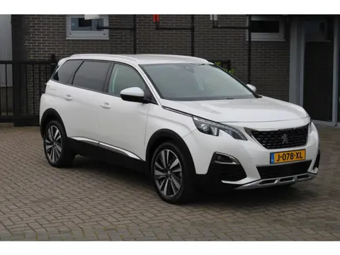 Peugeot 5008 1.2 PureTech Bl. L. Premium Led/Trekhaak/7p/Focal