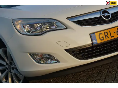 Opel ASTRA SPORTS TOURER 1.4 Turbo 140pk Anniversary Edition - Summit White - Cruise/Clima/PDC