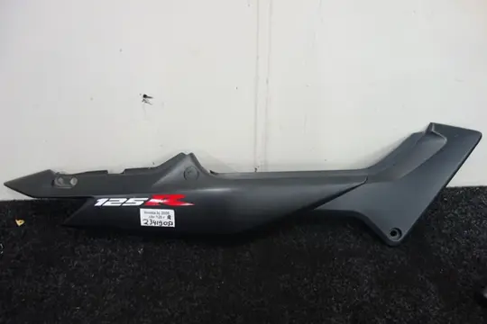 RECHTER ACHTERKANT Honda CBR 125 R 2004 - 2006