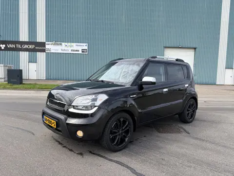 Kia Soul 1.6-16V X-ecutive 127 PK. Stoere en onverwoestbare auto met slechts 119.000 KM !!!