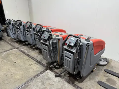 Hako Partij Schrobmachines 6 stuks B70 Bouwjaar 2022 2020 2019 2019 2014 2011 HL1222