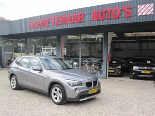 BMW X1 sDrive18i Executive AUTOMAAT met trekhaak apk 28-02-2027