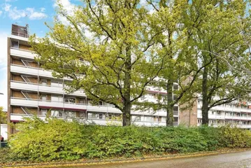 Woning aan de Mr. F.A. van Hallweg te Amstelveen